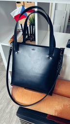 Lovecky Leather černá dámská kožená kabelka 85 – tote bag s odnímatelným crossbody popruhem, ruční výroba v Česku.
