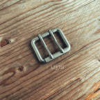 Lovecky Leather detail stříbrné kovové přezky pro kožený opasek 38 dvojitá spona (dva trny)