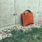 Lovecky Leather kožená taška 90 – elegantní ručně šitá taška na notebook a dokumenty A4, vyrobená v Brně.