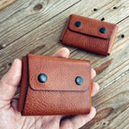 Peněženka 45 velikost XL a velikost L, světle hnědá, zavřená, Lovecky Leather